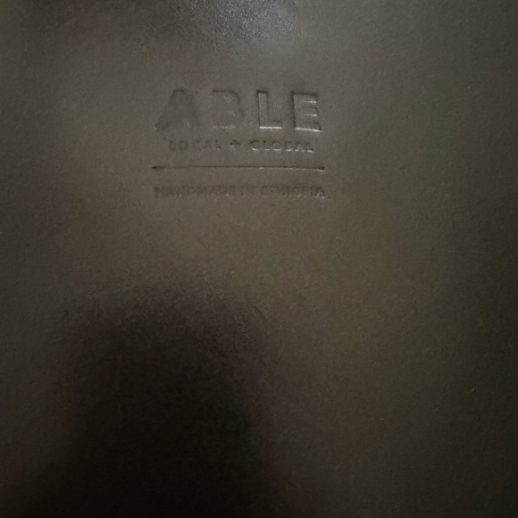 Able Local & Global Leather Cross Body New Tags - Picture 2 of 4